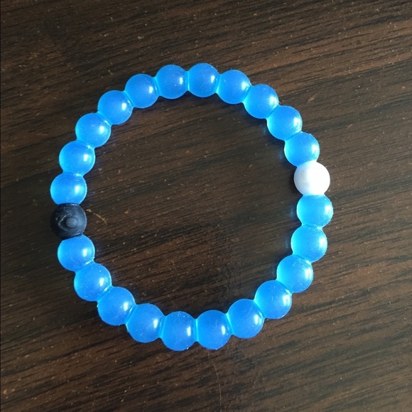 Blue and pink Lokai bracelets - Picture 2 of 3